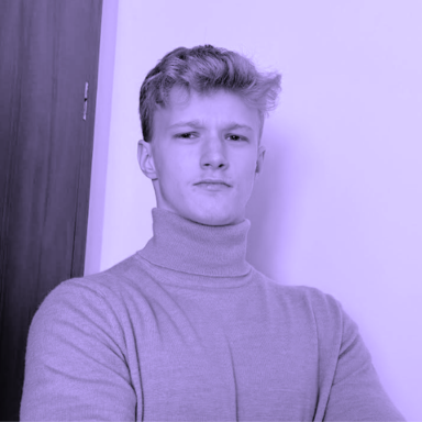 Uczeń klasy maturalnej, pasjonat siatkówki i zawodnik drużyny szkolnej oraz pozaszkolnej. Zaangażowany, systematyczny i dobrze odnajdujący się w pracy zespołowej. Otwarty na ludzi, z łatwością buduje relacje i ceni rozwój oraz aktywność.