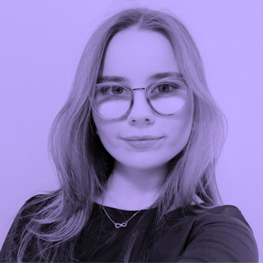 Studentka prawa na UKSW. Koordynatorka Projektu Spektrum, aktywna członkini kół naukowych oraz członkini Niezależnego Zrzeszenia Studentów. Łączy pasję do litery prawa z praktycznym zarządzaniem i zaangażowaniem społecznym. Odnajduje się na styku nauki i networkingu, łącząc wiedzę teoretyczną z pasją inspirujących ludzi.